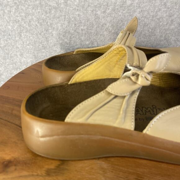 🤎 Birkenstock Tatami Womens 37 / 6 Tan Leather Bow Clogs 🤎 - Picture 2 of 12